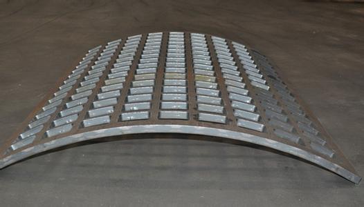 供應道路環保噪聲屏障網-不銹鋼沖孔網-材質:優質不銹鋼板 - 產品庫存 - 勾花網-鋼板網-安平縣勝航菱形網廠